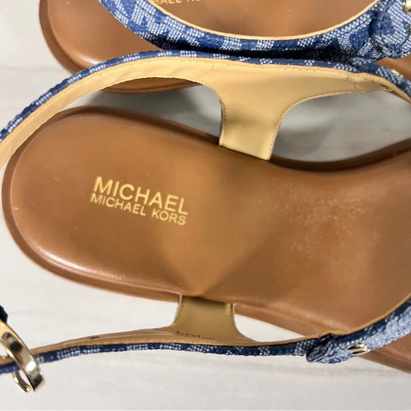 Michael Kors Plate Flat Thong Sandal Blue Denim Monogram Womens Size 8 - Picture 4 of 12